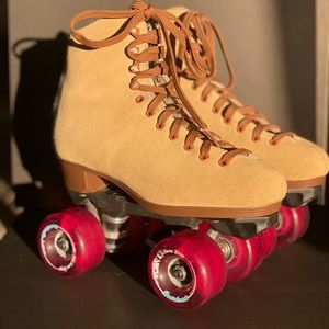 Sure Grip Boardwalk roller skates. Size 5.